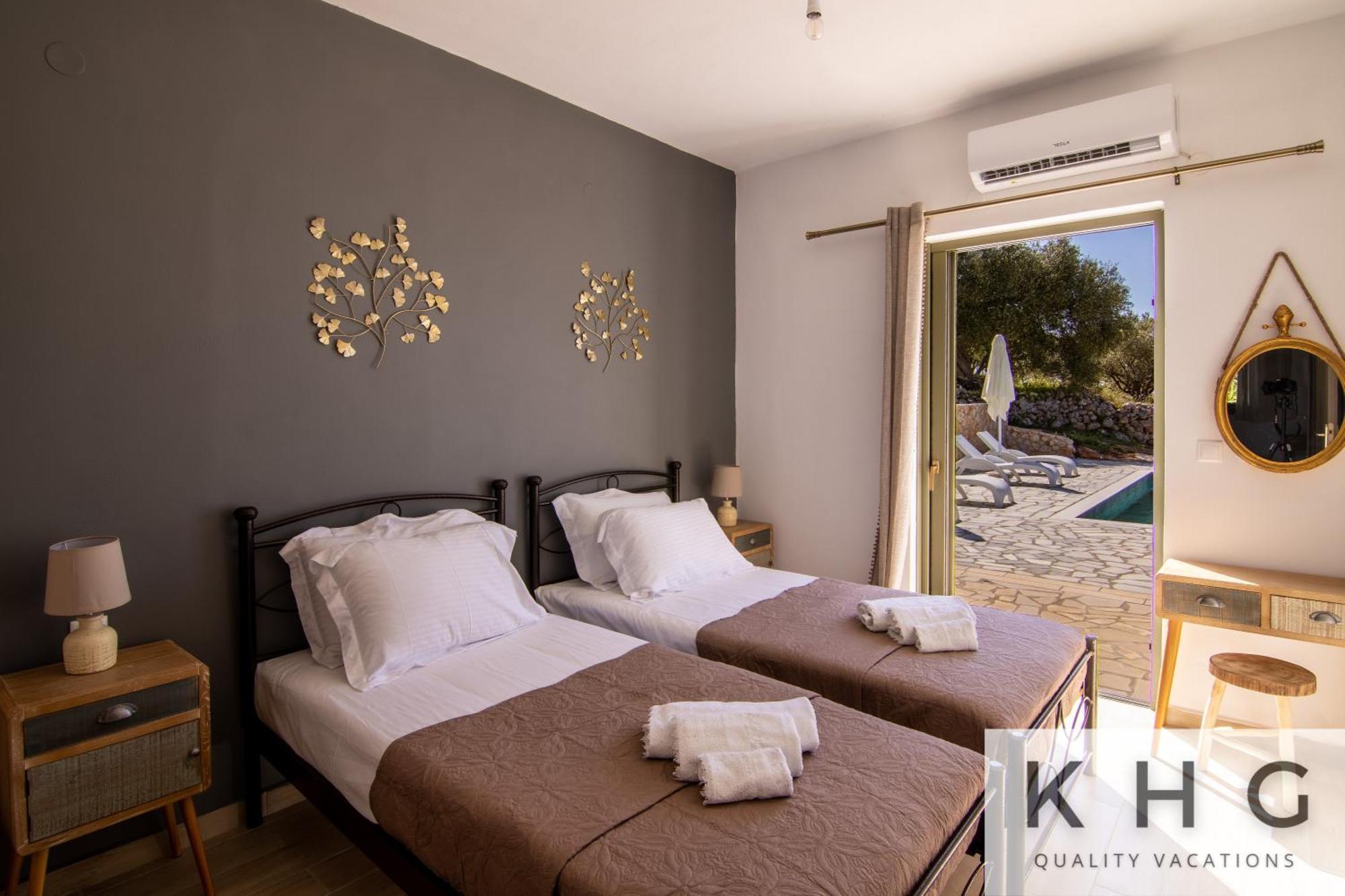 Skoumas Villa Surrounded By Olive Trees! Vlachata 外观 照片